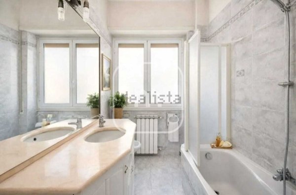 appartamento in vendita a Roma in zona Tuscolano