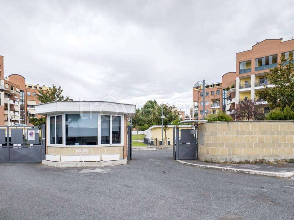 appartamento in vendita a Roma in zona Mezzocammino