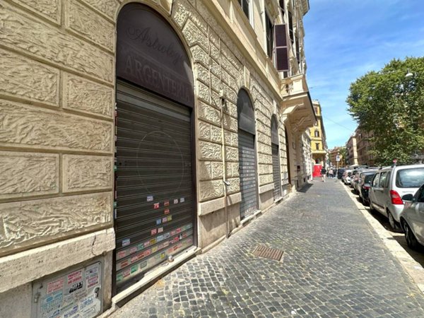 negozio in vendita a Roma in zona Rione Prati