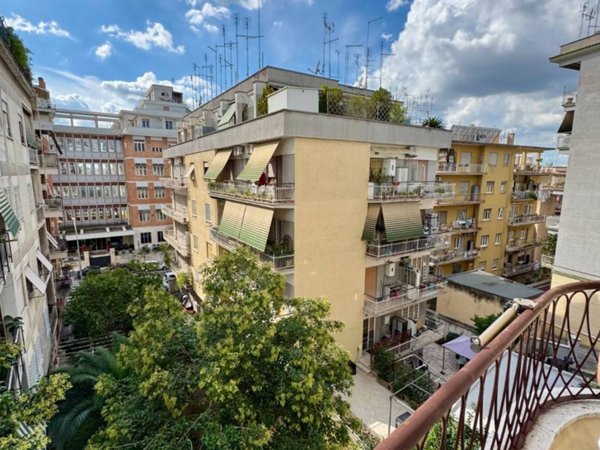 appartamento in vendita a Roma in zona Gianicolense