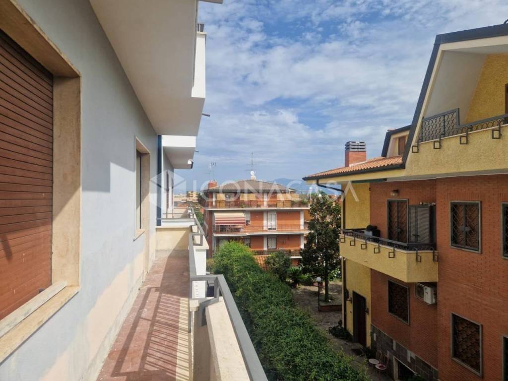 appartamento in vendita a Roma in zona Finocchio