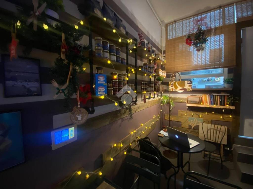 negozio in vendita a Roma in zona Ostia