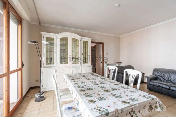 appartamento in vendita a Roma in zona Ostiense