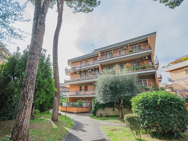 appartamento in vendita a Roma in zona Gianicolense