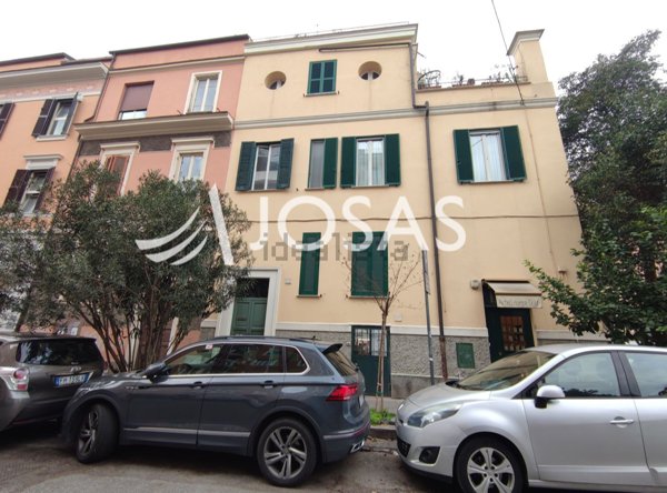 locale commerciale in vendita a Roma in zona Nomentano