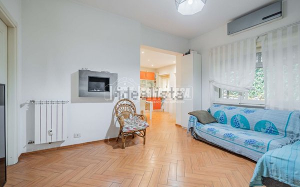 appartamento in vendita a Roma in zona Mostacciano