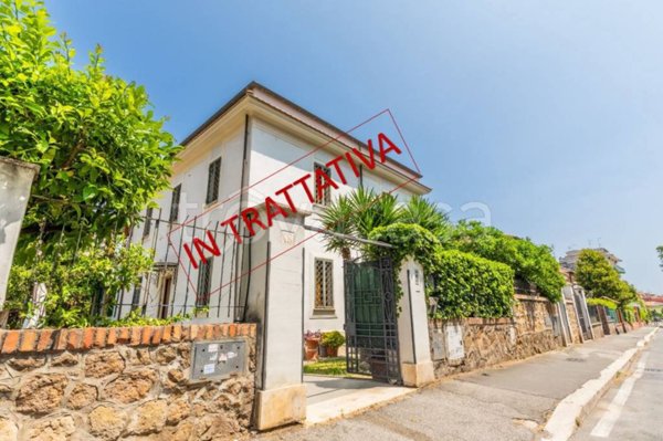 casa indipendente in vendita a Roma in zona Prenestino-Labicano