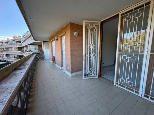 appartamento in vendita a Roma in zona Ostiense