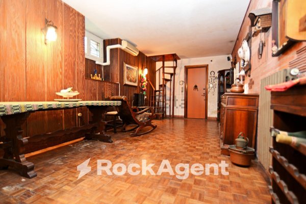 appartamento in vendita a Roma in zona Appio Latino