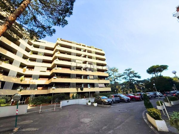 appartamento in vendita a Roma in zona Giuliano Dalmata
