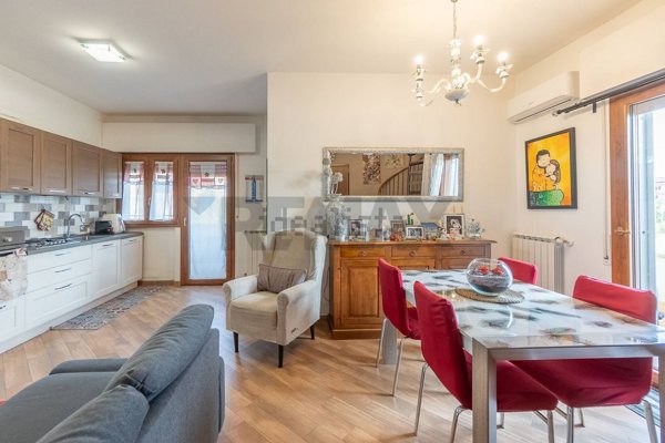 appartamento in vendita a Roma in zona Acilia