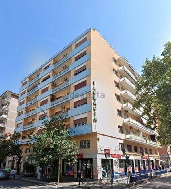 appartamento in vendita a Roma in zona Appio Claudio