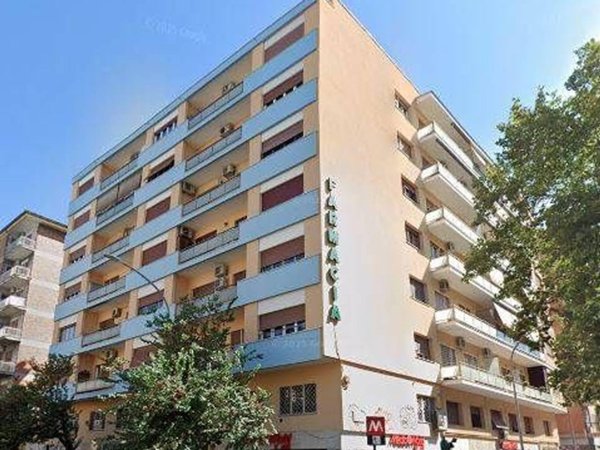 appartamento in vendita a Roma in zona Appio Claudio
