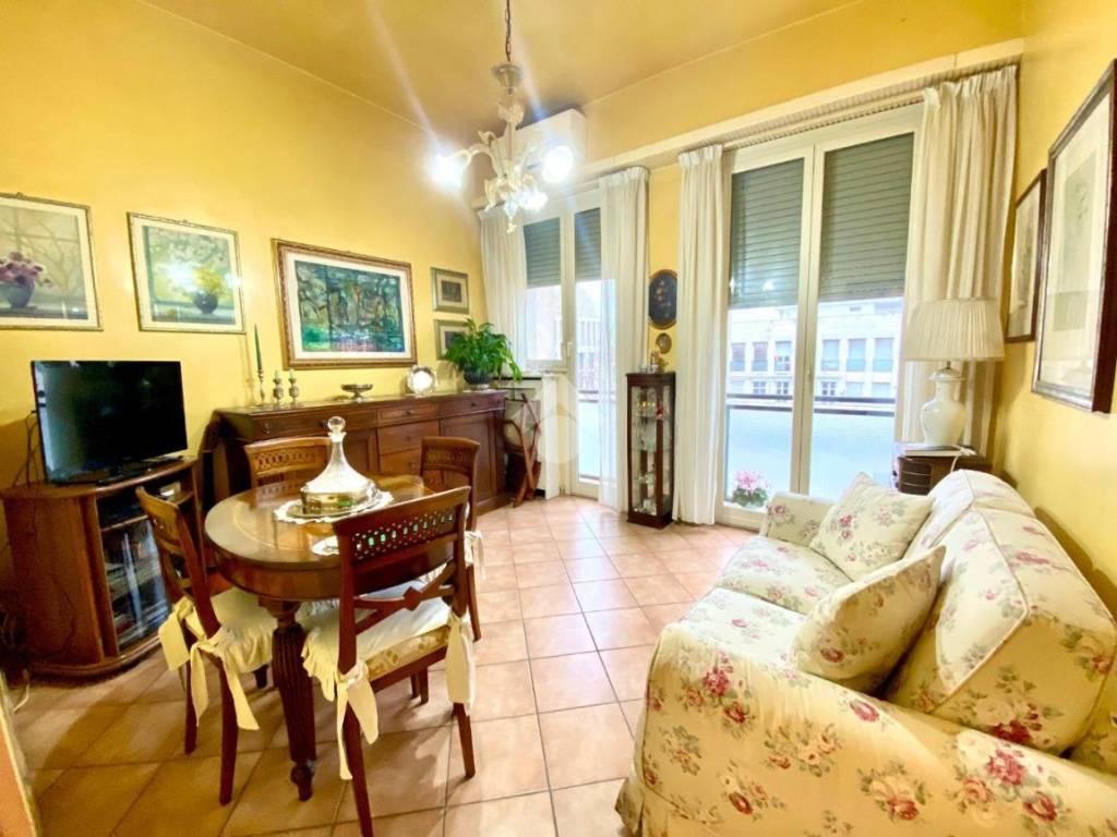 appartamento in vendita a Roma in zona Don Bosco