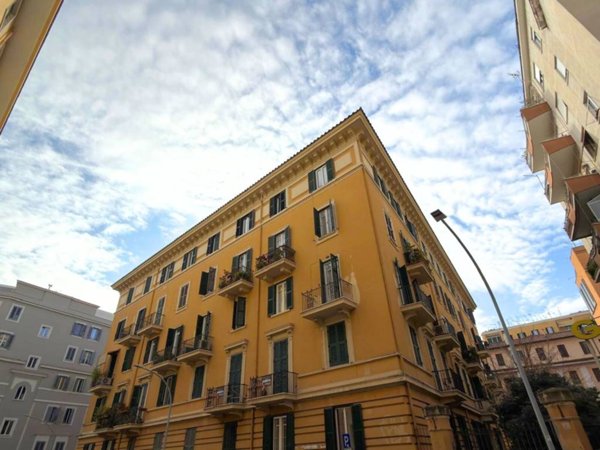 appartamento in vendita a Roma in zona Appio Latino