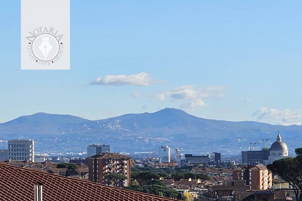appartamento in vendita a Roma in zona Colle del Sole