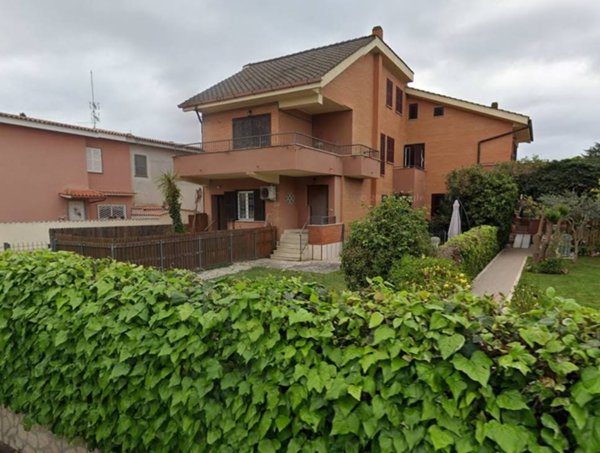 appartamento in vendita a Roma in zona Infernetto