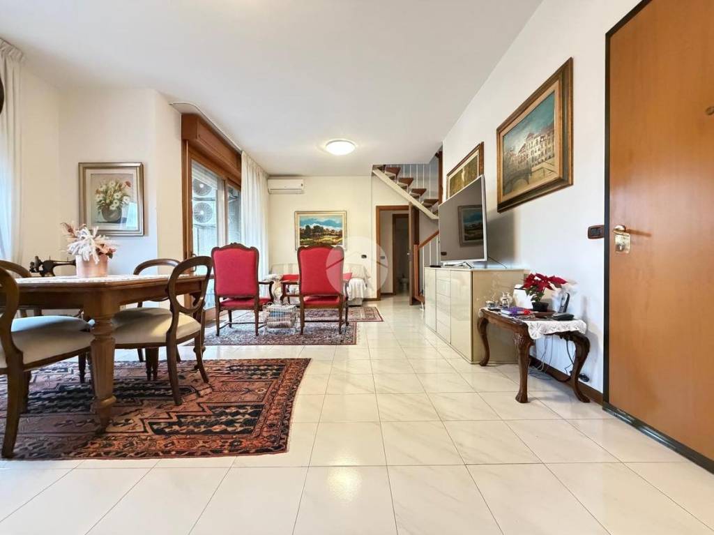 appartamento in vendita a Roma in zona Torrino