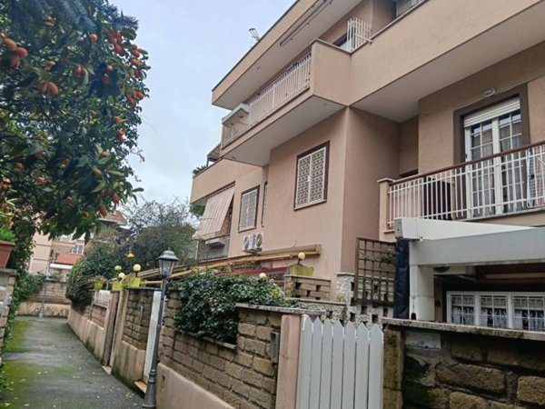 appartamento in vendita a Roma in zona Tor Vergata/Torrenova