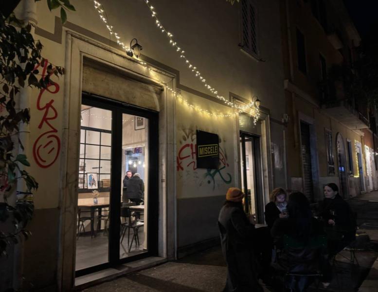 negozio in vendita a Roma in zona Prenestino-Labicano