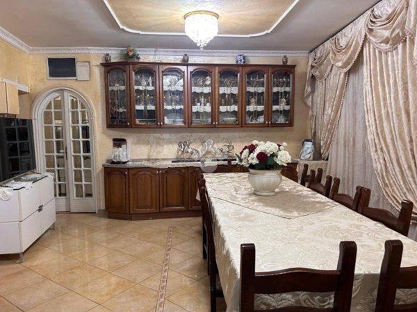 appartamento in vendita a Roma in zona Tuscolano