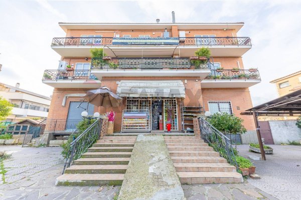 casa indipendente in vendita a Roma in zona Aurelio