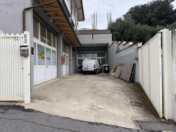 negozio in vendita a Roma in zona Casalotti