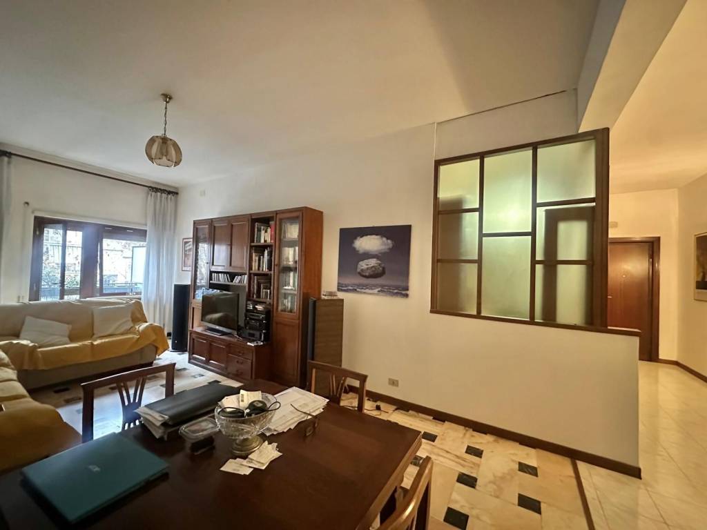 appartamento in vendita a Roma in zona Appio Claudio