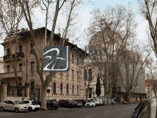 ufficio in vendita a Roma in zona Centro Storico