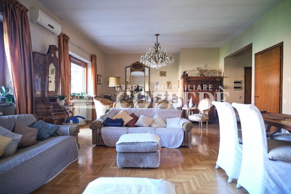 appartamento in vendita a Roma in zona Mostacciano