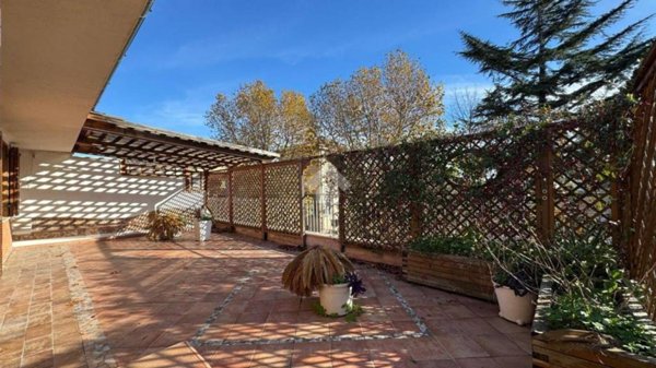 appartamento in vendita a Roma in zona Acilia