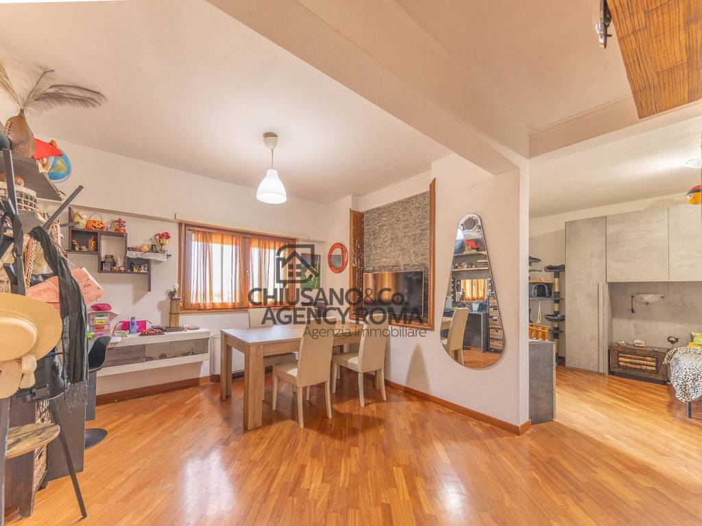 appartamento in vendita a Roma in zona Acilia