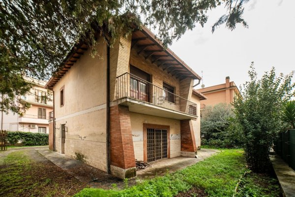 casa indipendente in vendita a Roma in zona Grottarossa