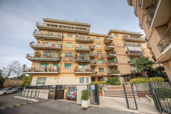 appartamento in vendita a Roma in zona Gianicolense