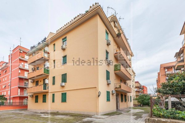 appartamento in vendita a Roma in zona Prenestino-Centocelle