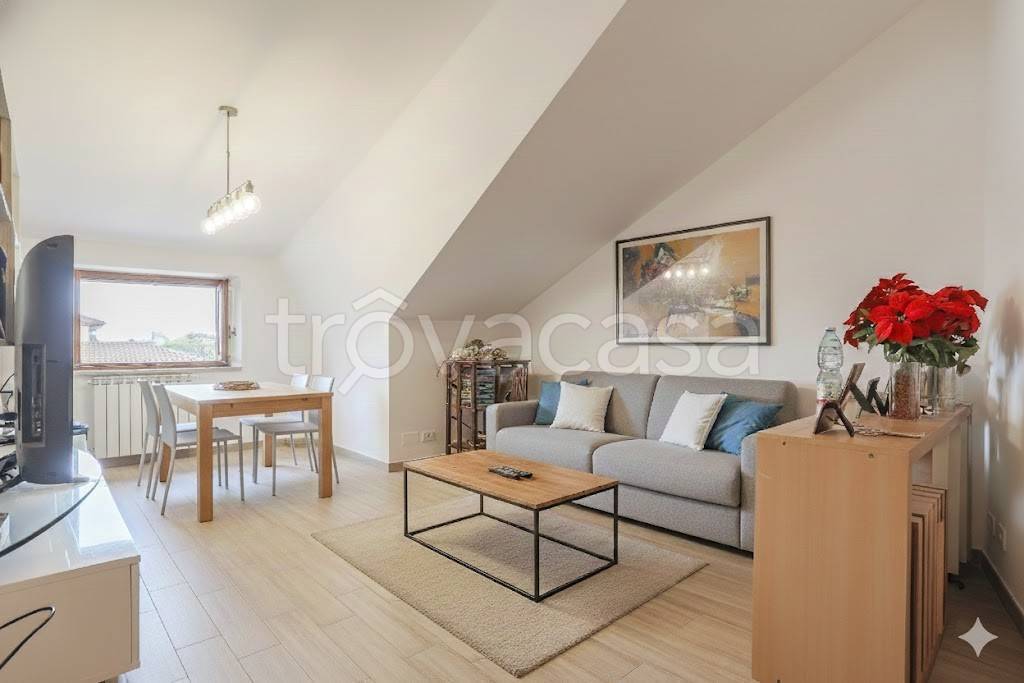 appartamento in vendita a Roma in zona Infernetto