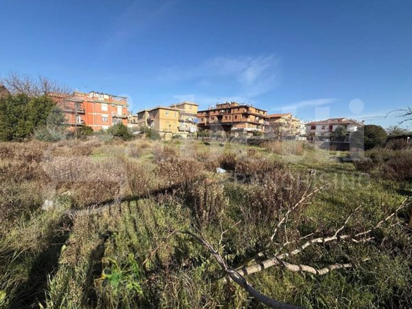 terreno agricolo in vendita a Roma in zona Casal Morena