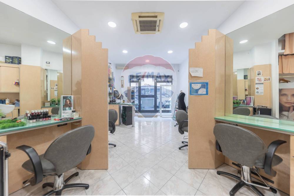 negozio in vendita a Roma in zona Rione Prati