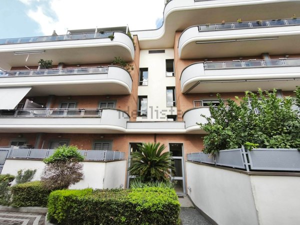 appartamento in vendita a Roma in zona Selva Candida