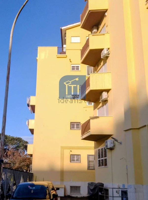 appartamento in vendita a Roma in zona Ostia