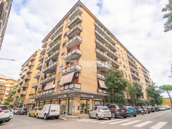 appartamento in vendita a Roma in zona Tuscolano