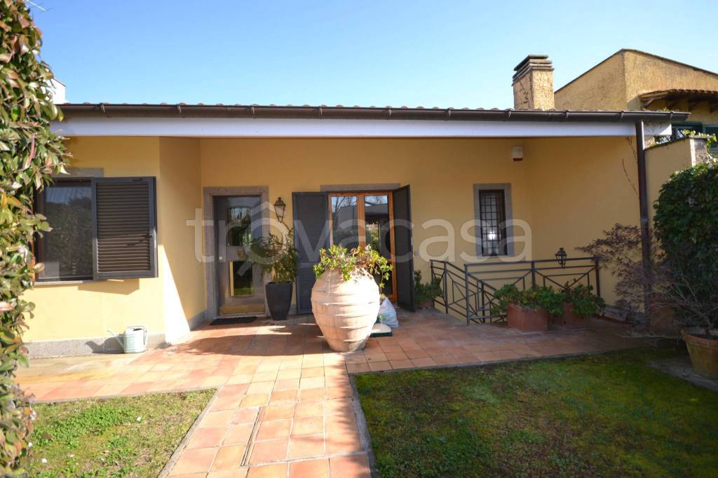 casa indipendente in vendita a Roma in zona Olgiata