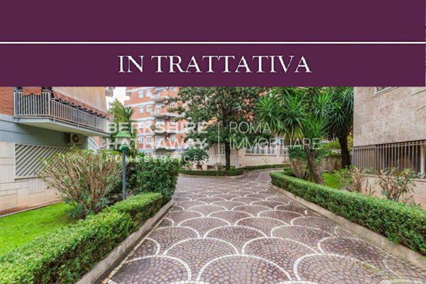 appartamento in vendita a Roma in zona Ardeatino