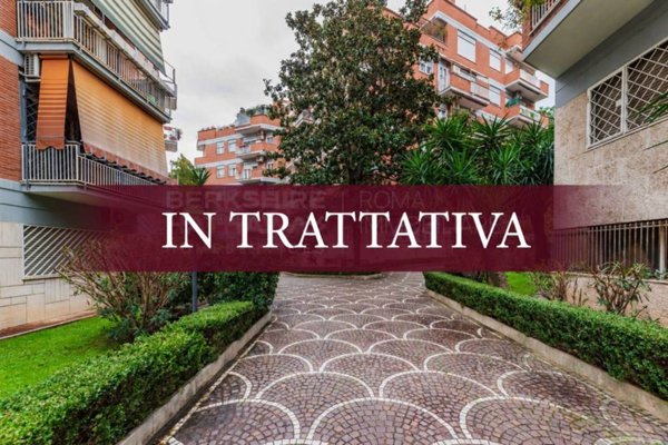appartamento in vendita a Roma in zona Ardeatino