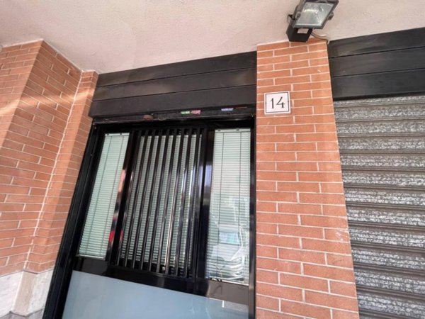 negozio in vendita a Roma in zona Celio