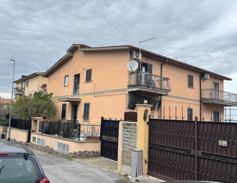 appartamento in vendita a Roma in zona Casal Morena