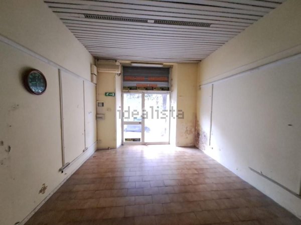 negozio in vendita a Roma in zona Prenestino-Centocelle