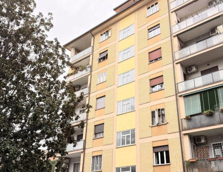 appartamento in vendita a Roma in zona Torre Spaccata