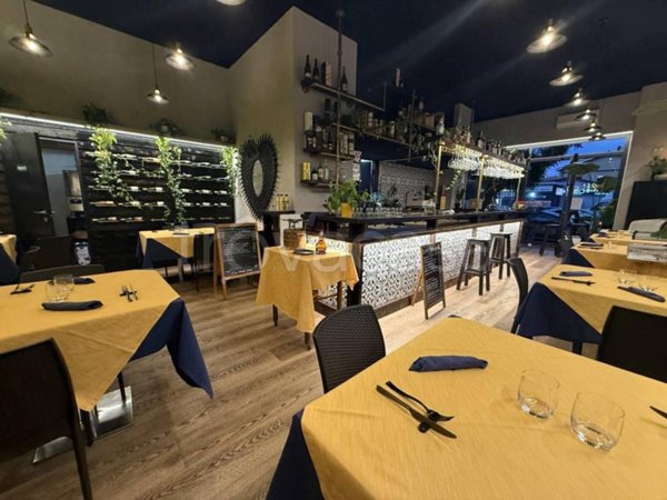 negozio in vendita a Roma in zona Ostia