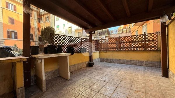 appartamento in vendita a Roma in zona Tuscolano